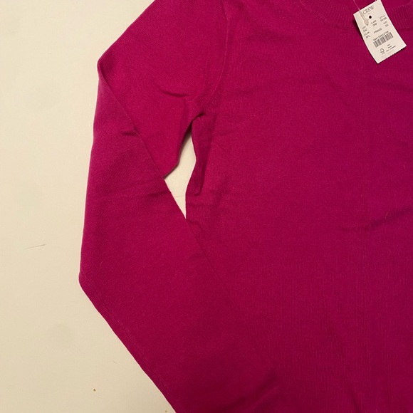 J. Crew Women's Fuchsia Sweater NEW - Picture 2 of 4